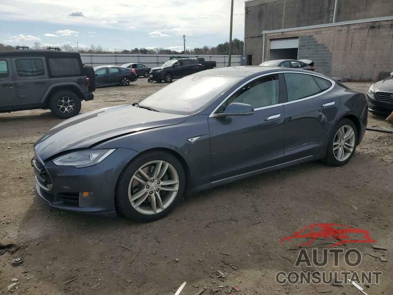 TESLA MODEL S 2016 - 5YJSA1E14GF124569