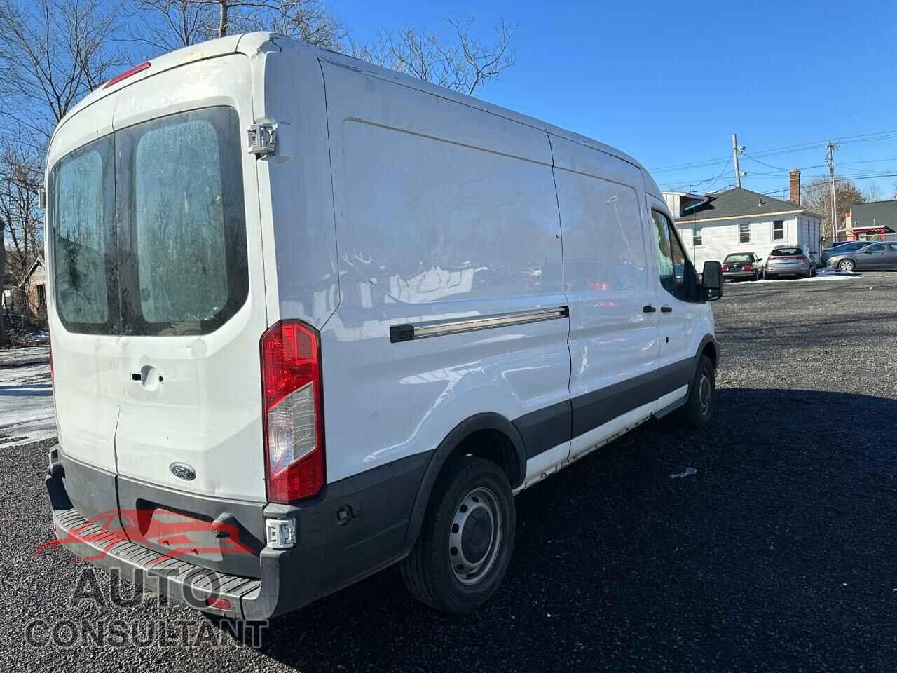 FORD TRANSIT 2015 - 1FTYR2CM4FKA37827