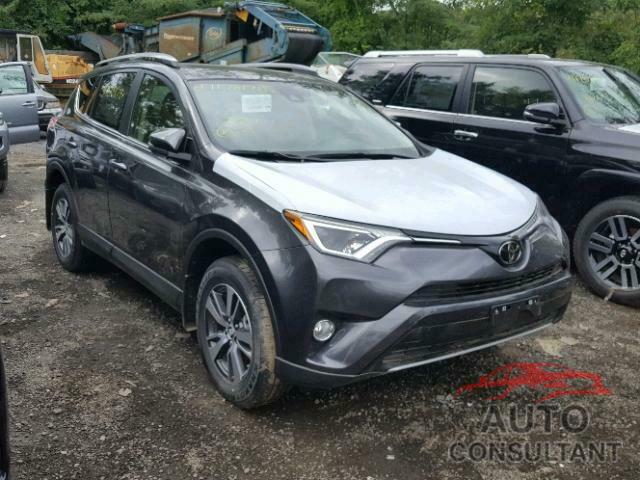 TOYOTA RAV4 XLE 2018 - JTMRFREV3JJ217407
