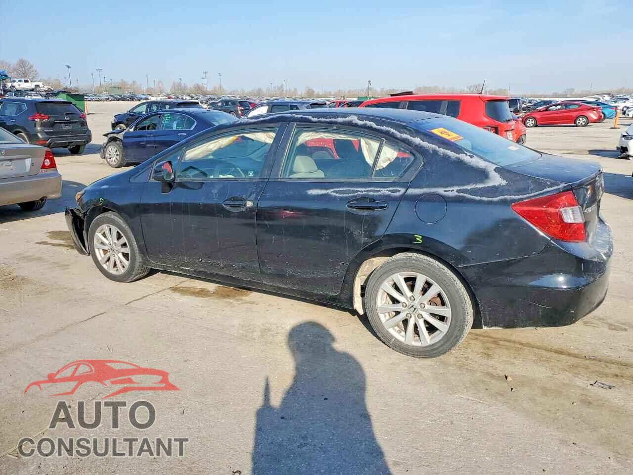 HONDA CIVIC 2012 - 2HGFB2F88CH590611