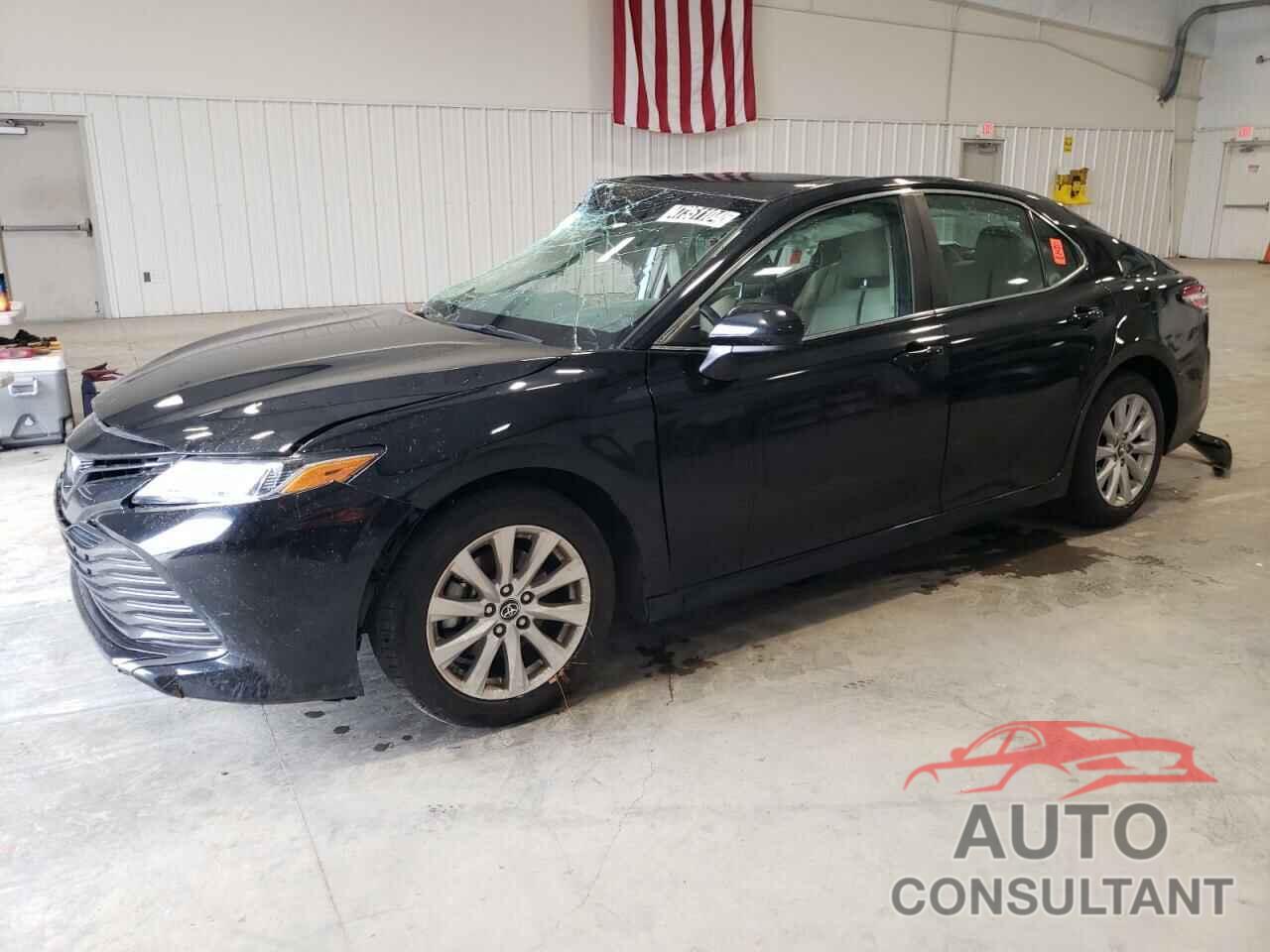 TOYOTA CAMRY 2018 - 4T1B11HK3JU655440
