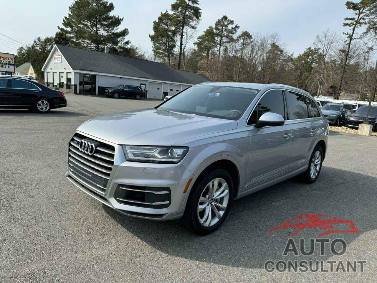 AUDI Q7 2017 - WA1LAAF71HD013259