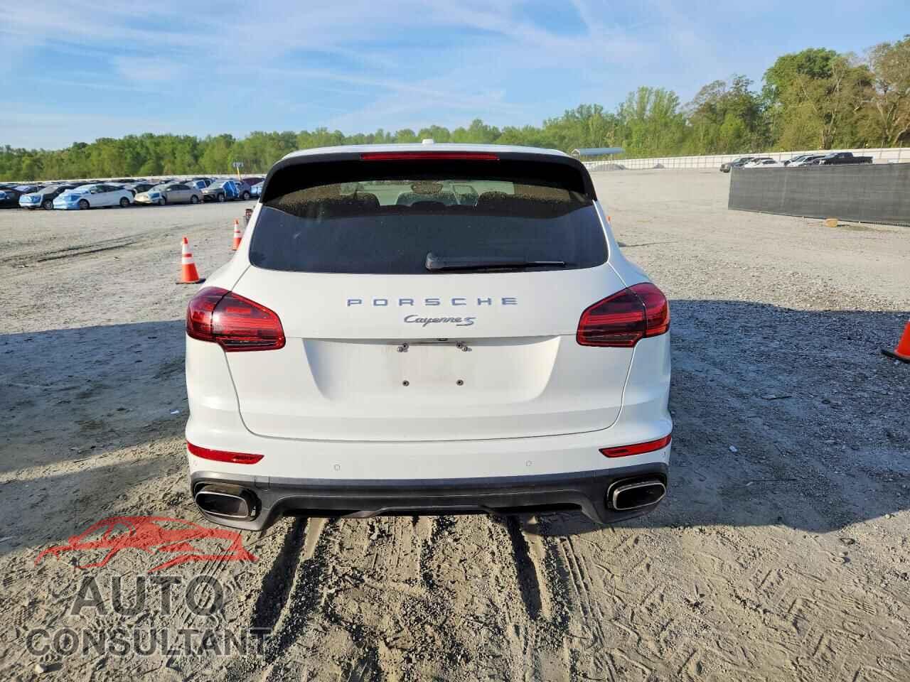 PORSCHE CAYENNE 2017 - WP1AA2A25HKA87471