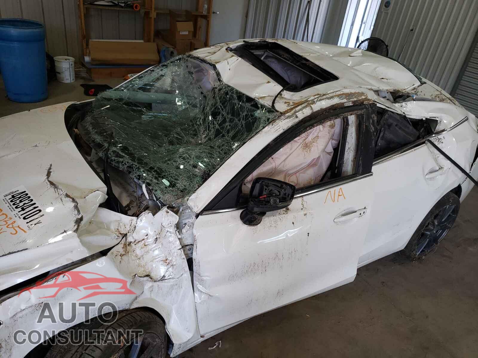 MAZDA 3 2018 - 3MZBN1V32JM180385