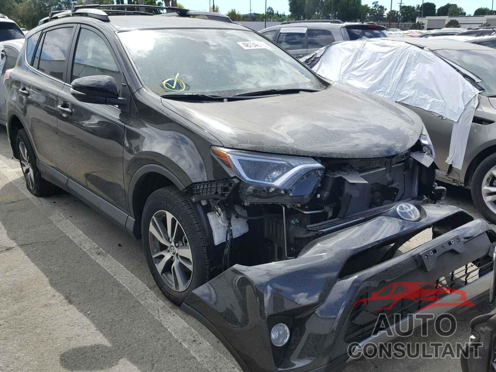 TOYOTA RAV4 XLE 2018 - 2T3WFREV0JW406200