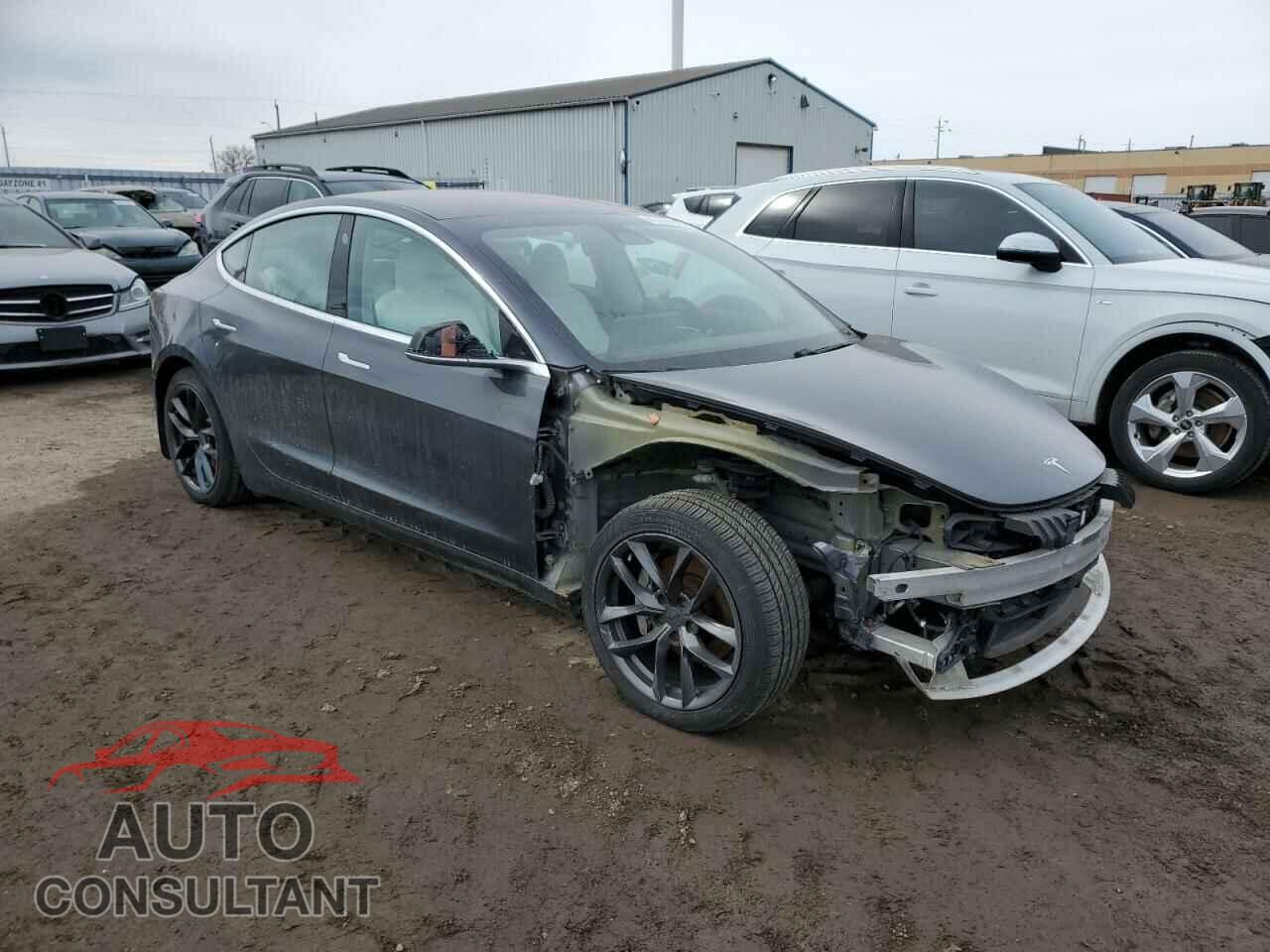 TESLA MODEL 3 2018 - 5YJ3E1EB0JF107910