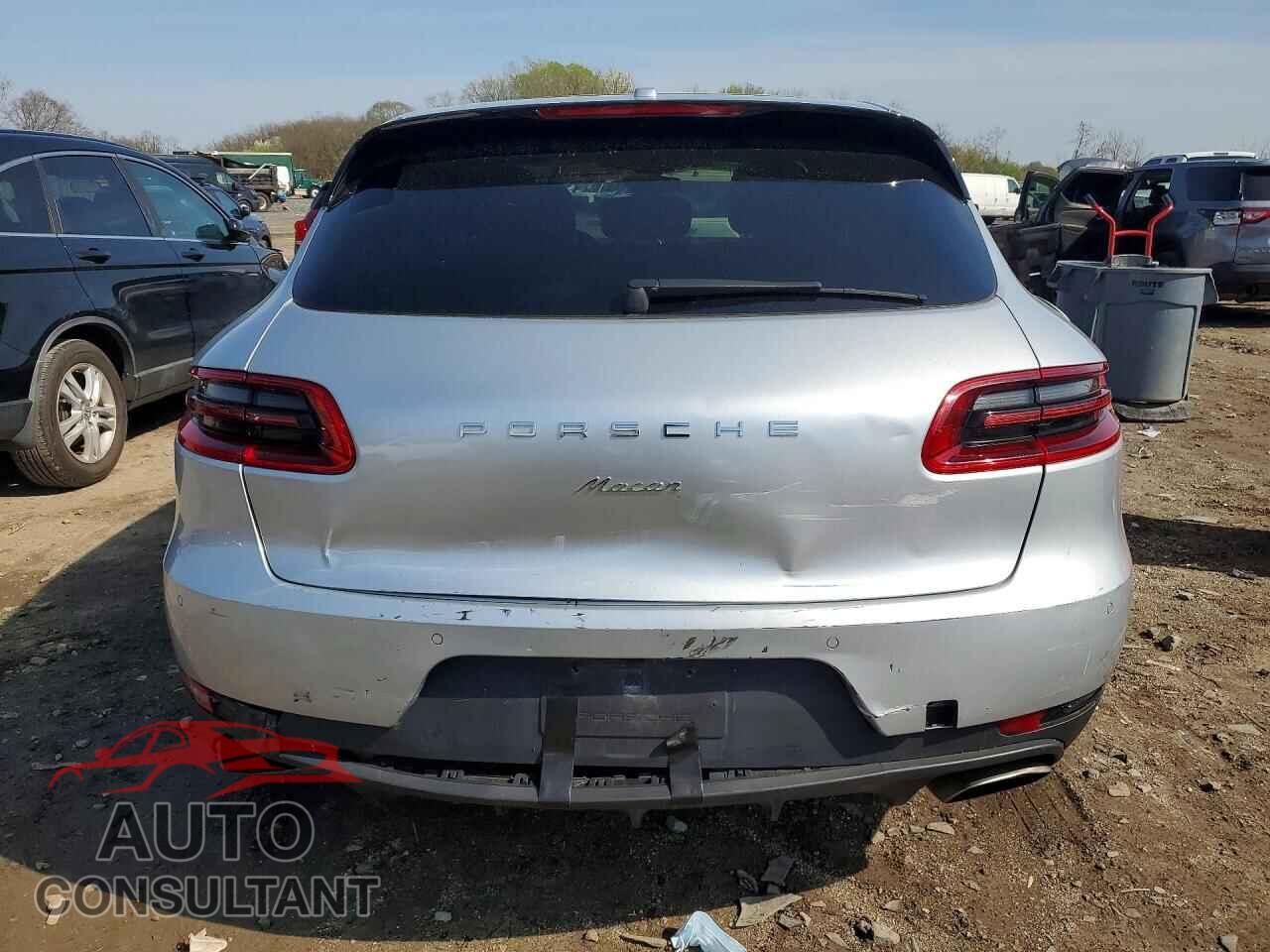 PORSCHE MACAN 2018 - WP1AA2A50JLB12030
