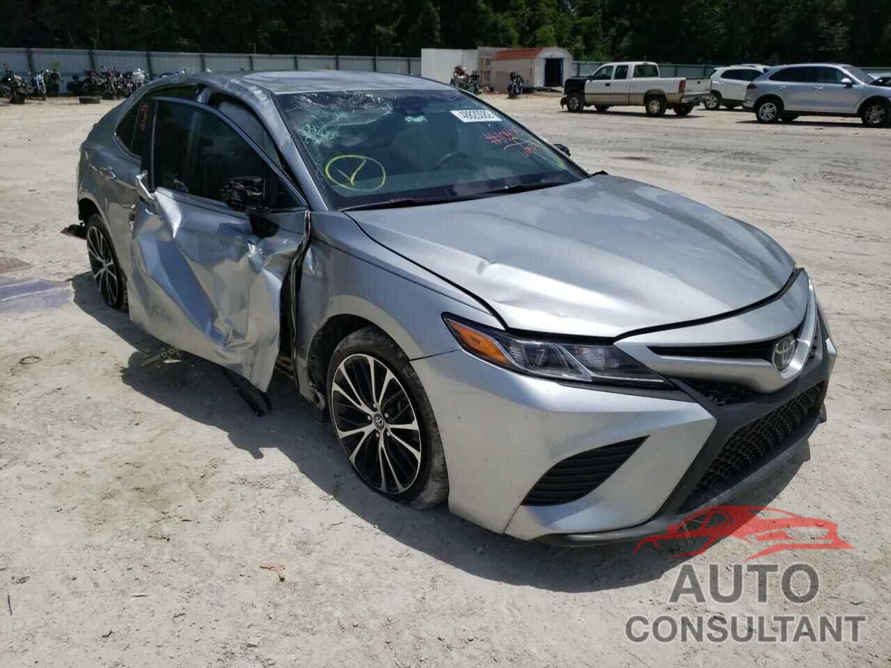 TOYOTA CAMRY 2018 - 4T1B11HK6JU636557
