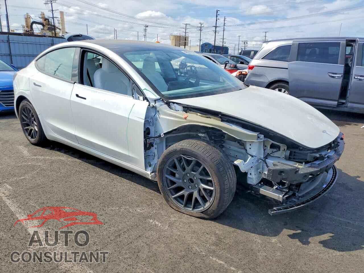 TESLA MODEL 3 2025 - 5YJ3E1EA7SF074445