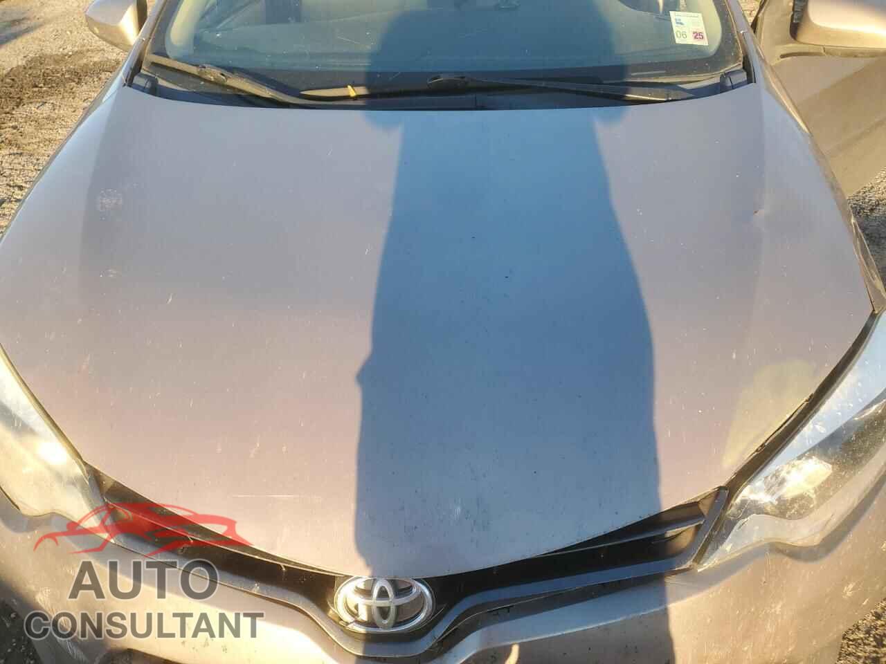 TOYOTA COROLLA 2015 - 2T1BPRHEXFC302256