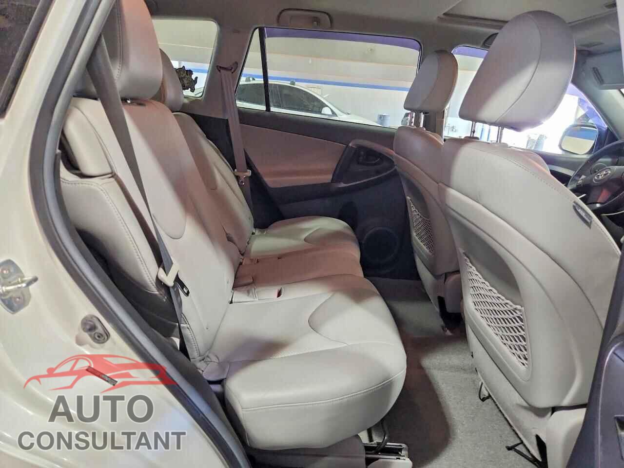 TOYOTA RAV4 2011 - 2T3DF4DV2BW152339