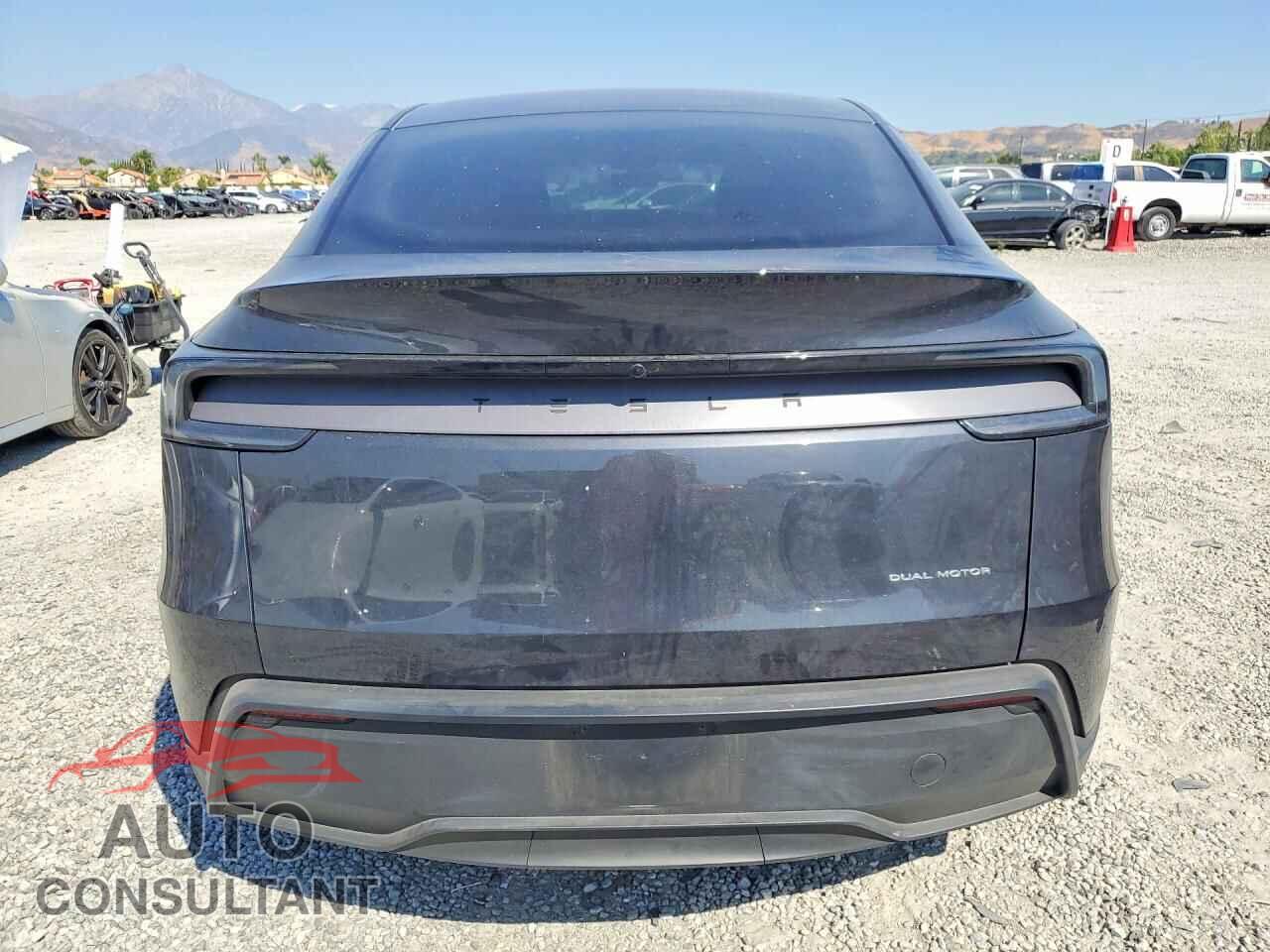 TESLA MODEL Y 2026 - 7SAYGDEE2TF363046