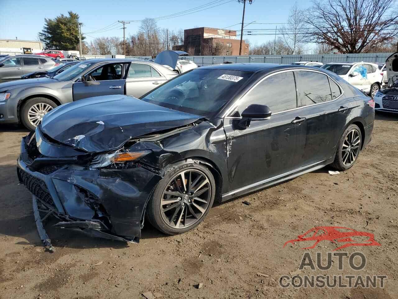 TOYOTA CAMRY 2018 - 4T1B61HK5JU042902