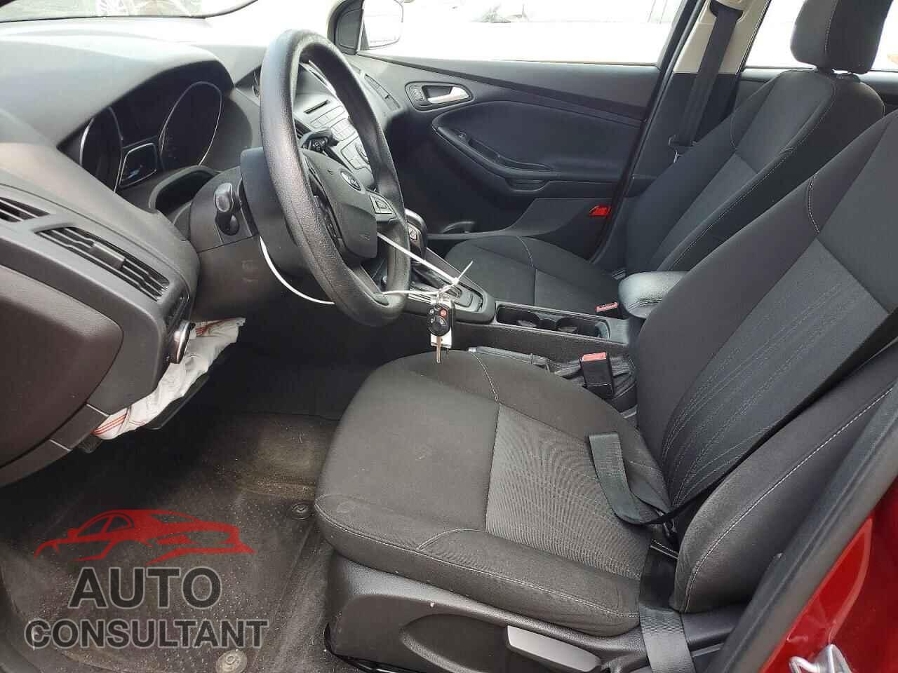 FORD FOCUS 2015 - 1FADP3F21FL229016
