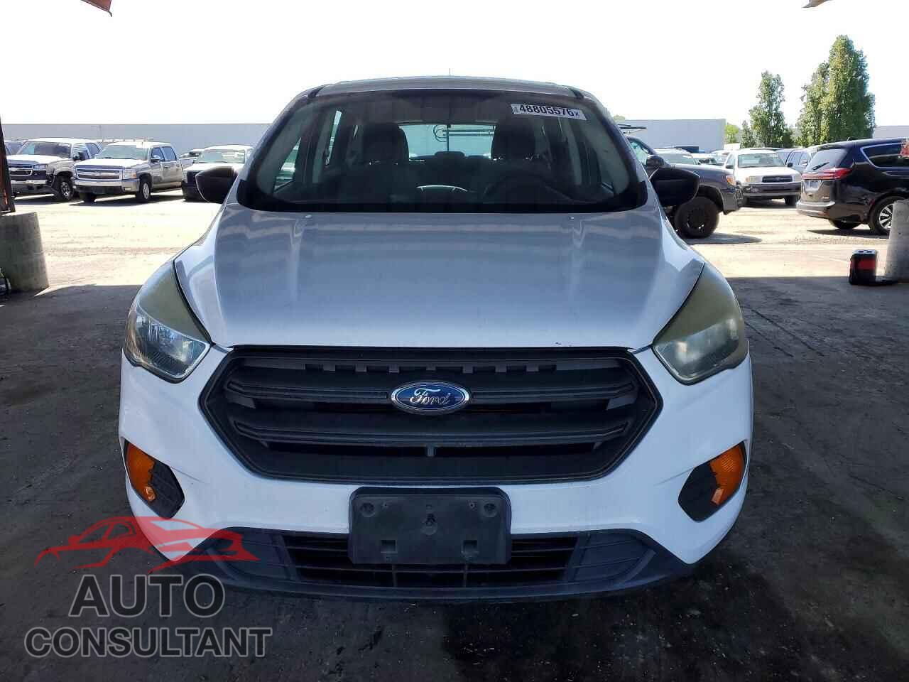FORD ESCAPE 2017 - 1FMCU0F79HUD60602