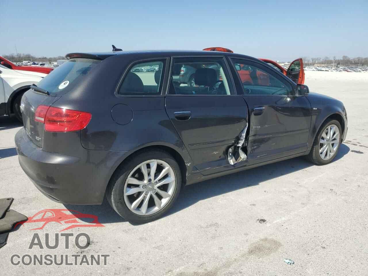 AUDI A3 2012 - WAUBEAFM4CA157617