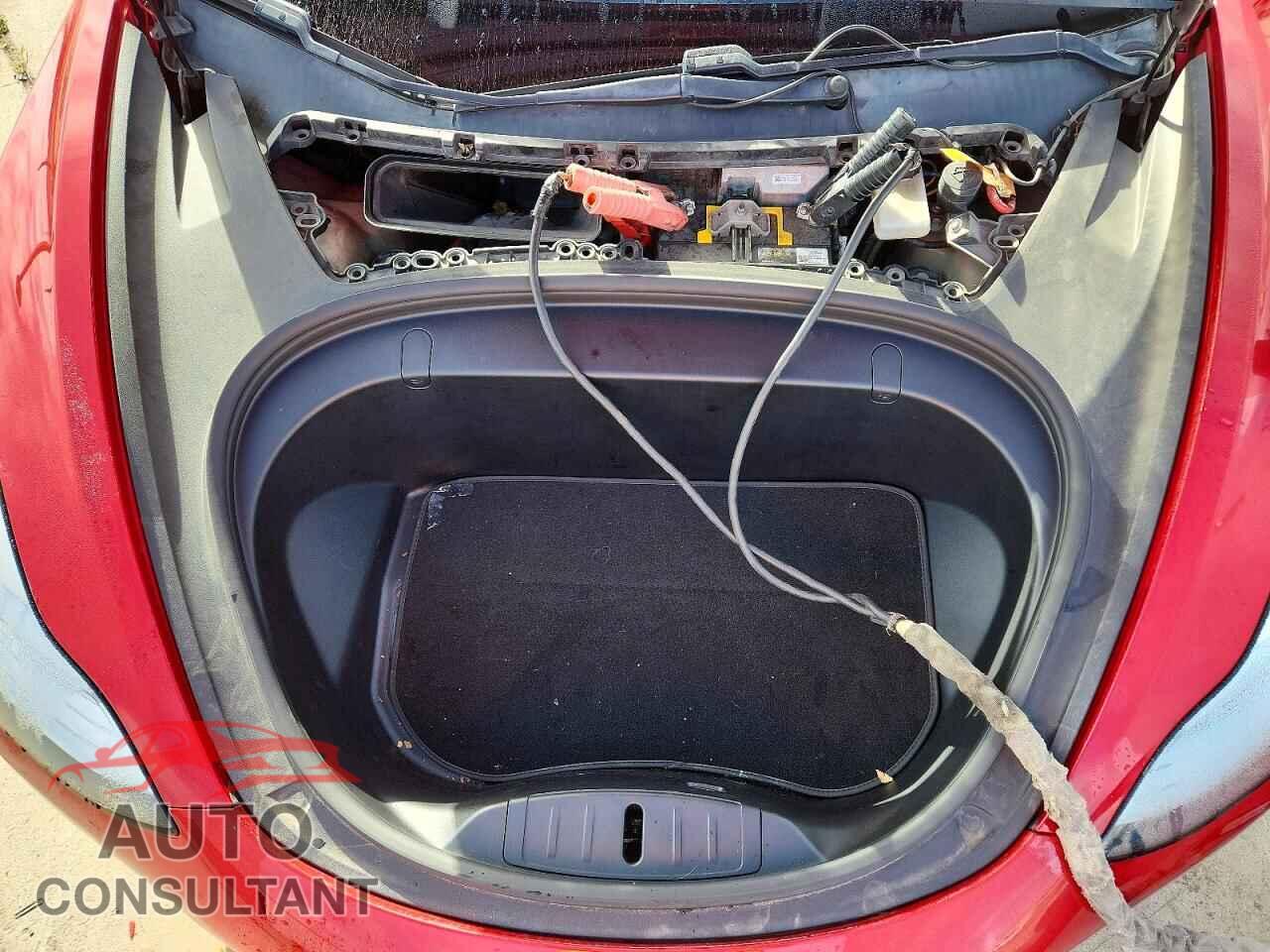 TESLA MODEL 3 2018 - 5YJ3E1EA8JF049021