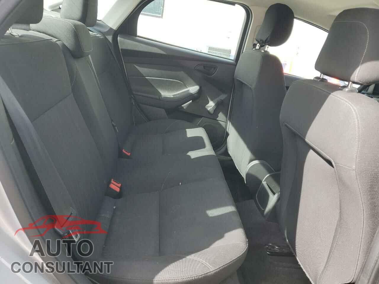 FORD FOCUS 2017 - 1FADP3E20HL206797