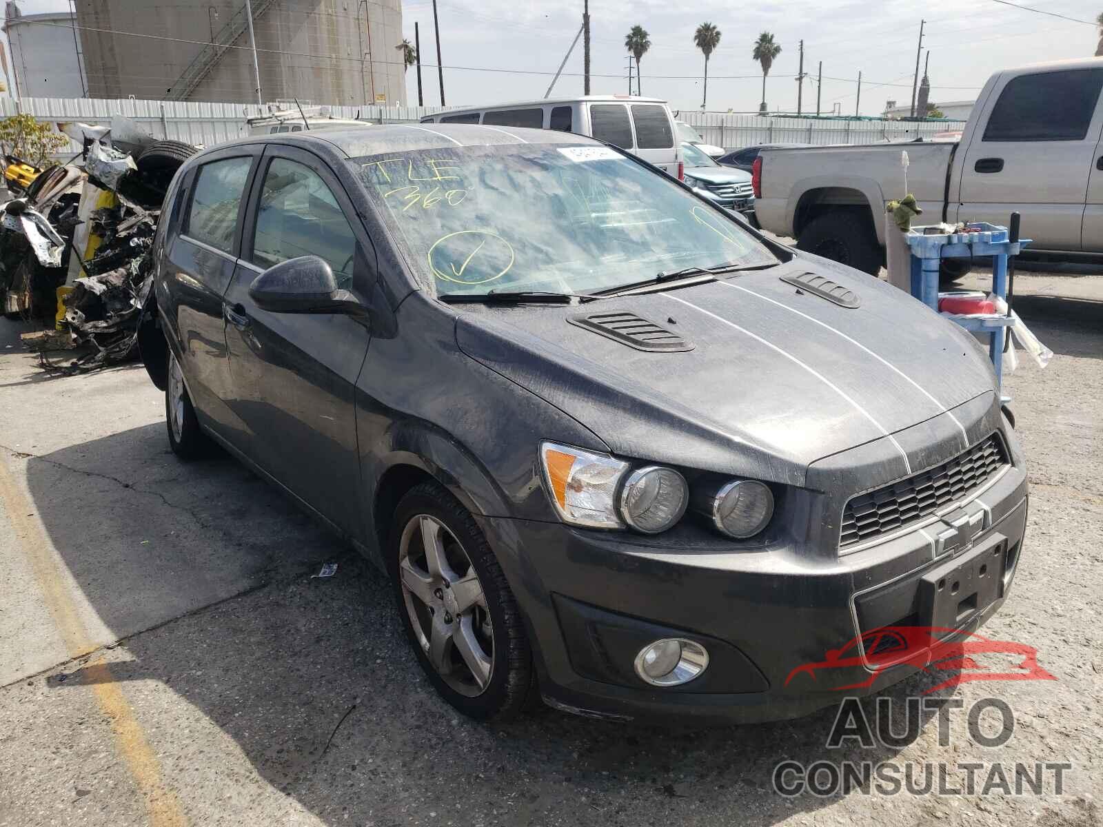 CHEVROLET SONIC 2016 - 1G1JE6SB4G4146663