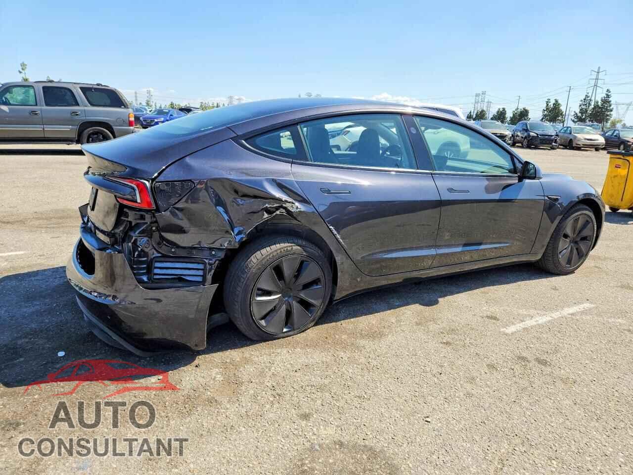TESLA MODEL 3 2024 - 5YJ3E1EA5RF843938