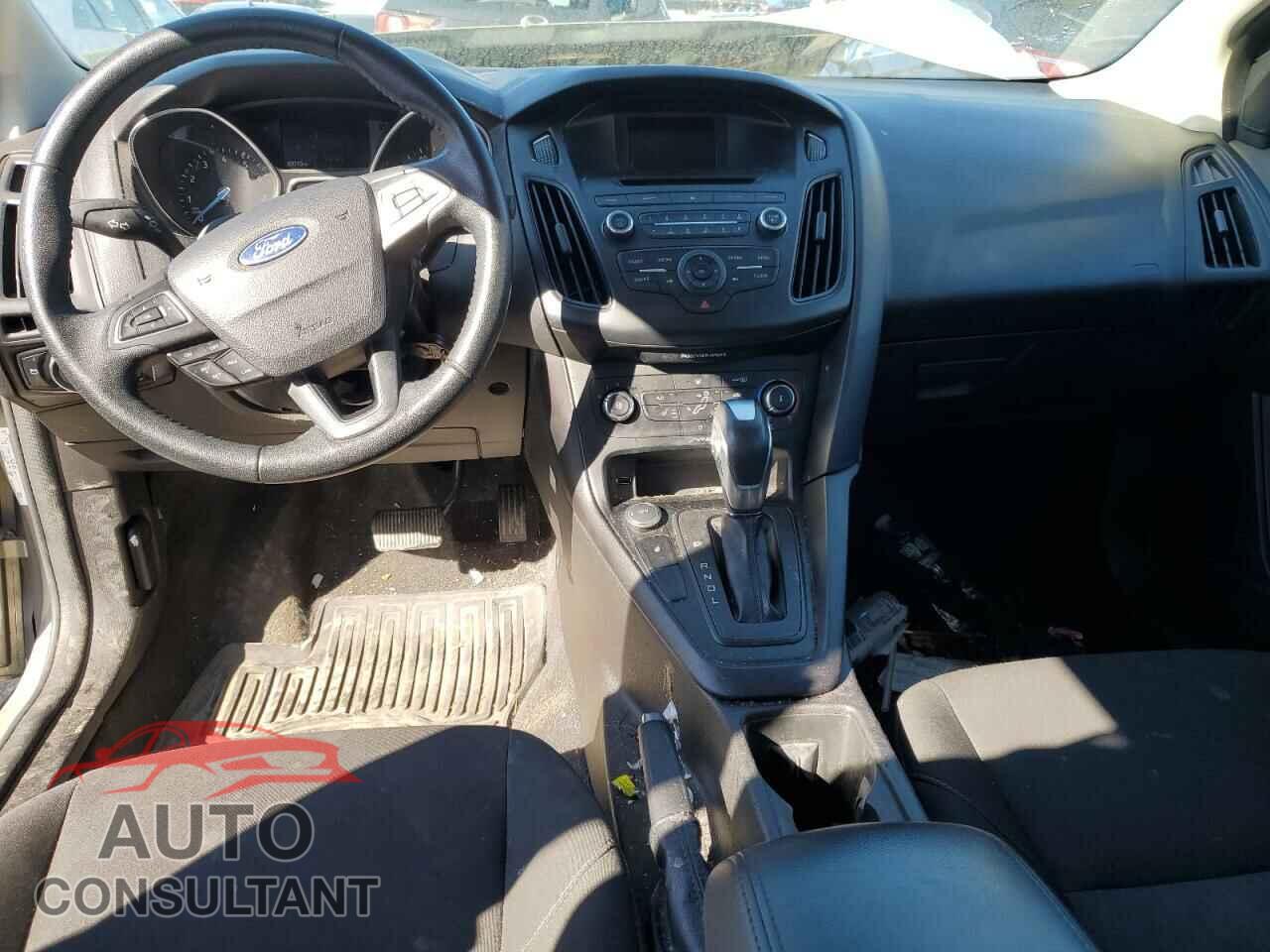 FORD FOCUS 2015 - 1FADP3F28FL292677