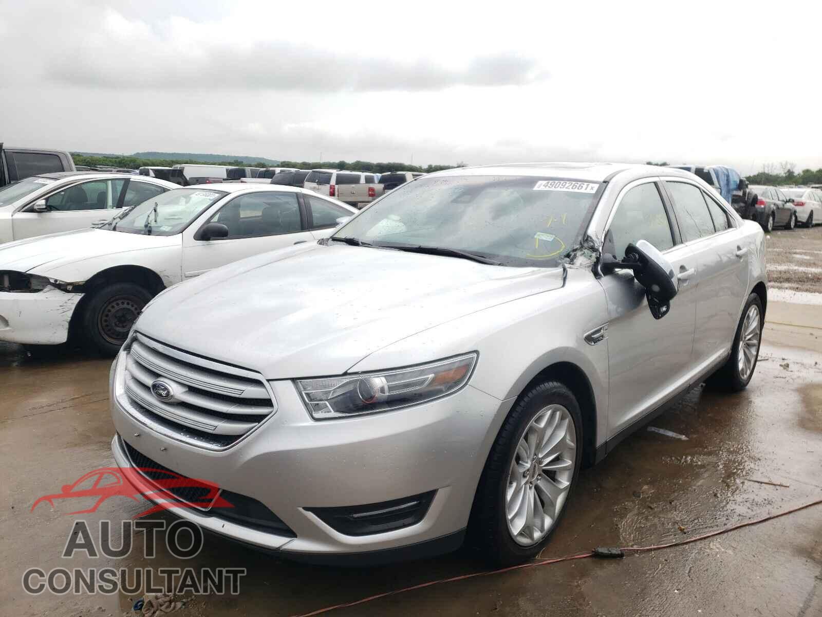 FORD TAURUS 2017 - 1FAHP2F82HG120852