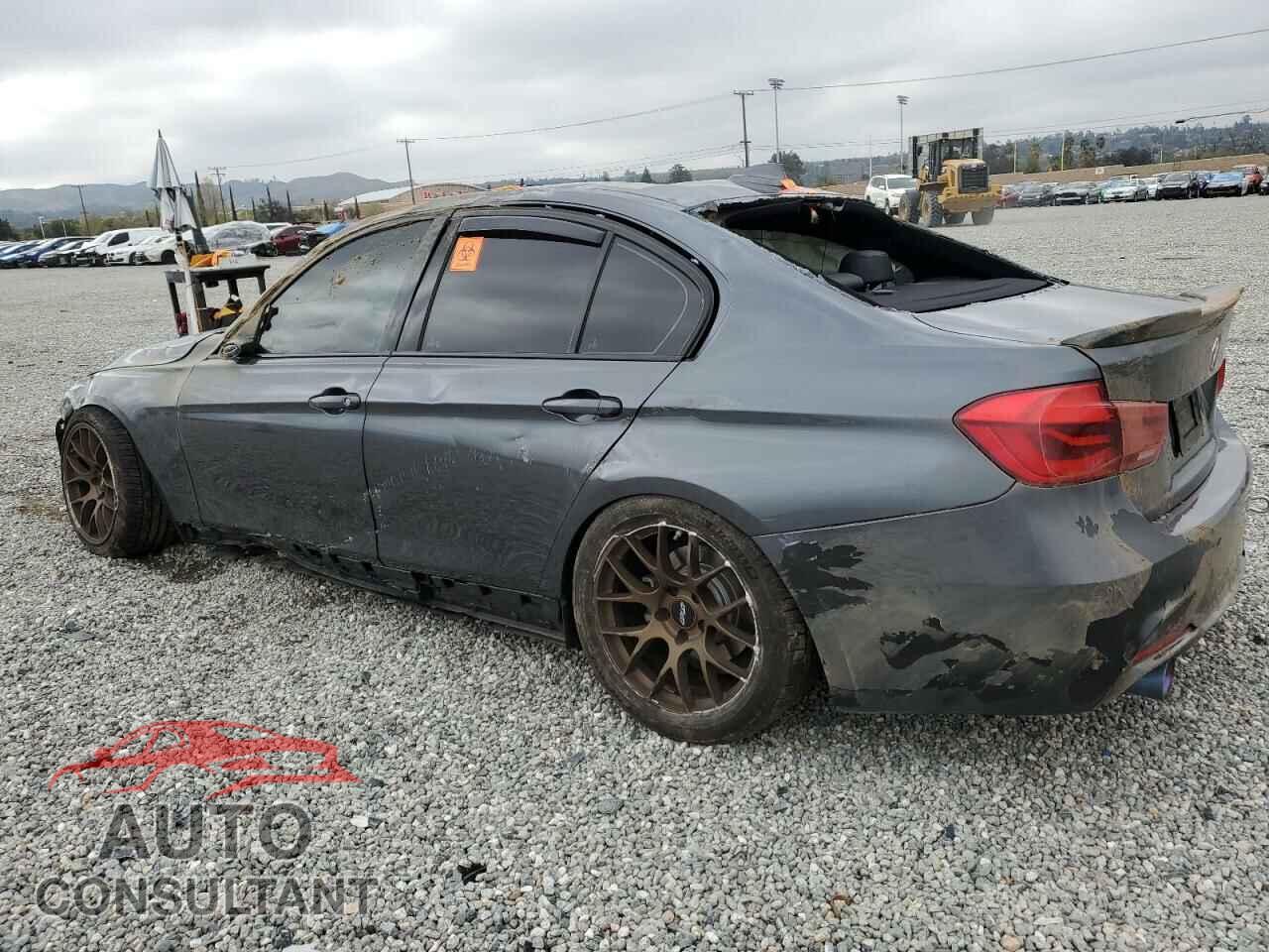 BMW 3 SERIES 2018 - WBA8B9C50JEE82353
