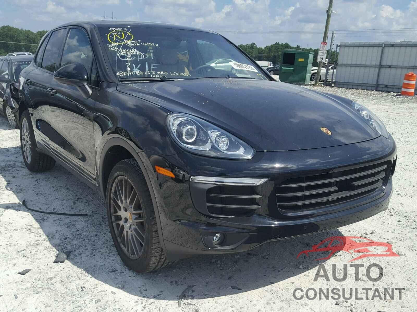 PORSCHE CAYENNE 2018 - WP1AA2A24JKA04554