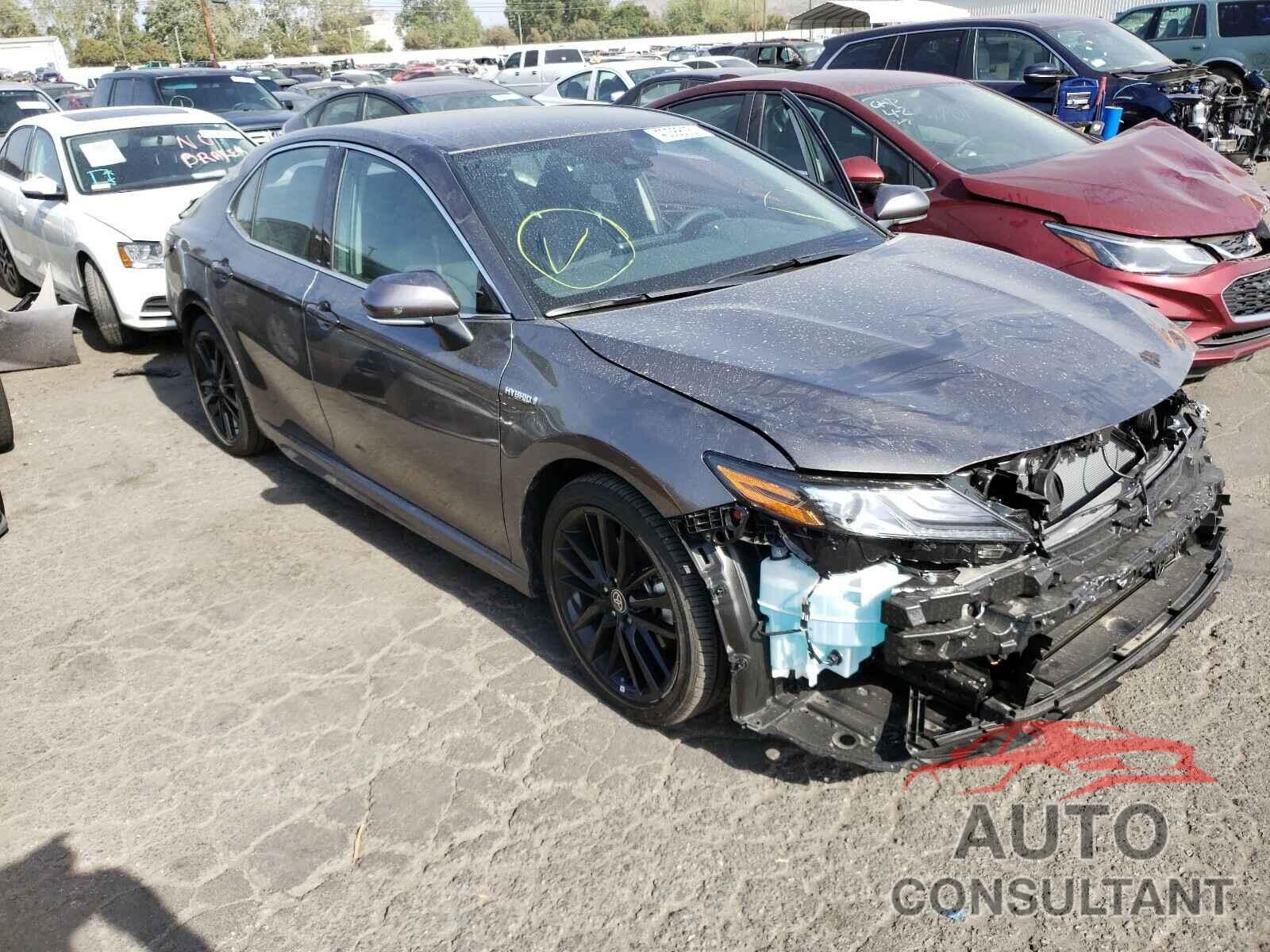 TOYOTA CAMRY 2021 - 4T1K31AK2MU551160