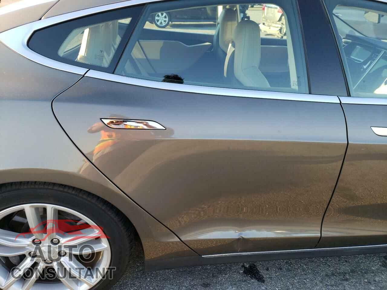 TESLA MODEL S 2016 - 5YJSA1E25GF129384