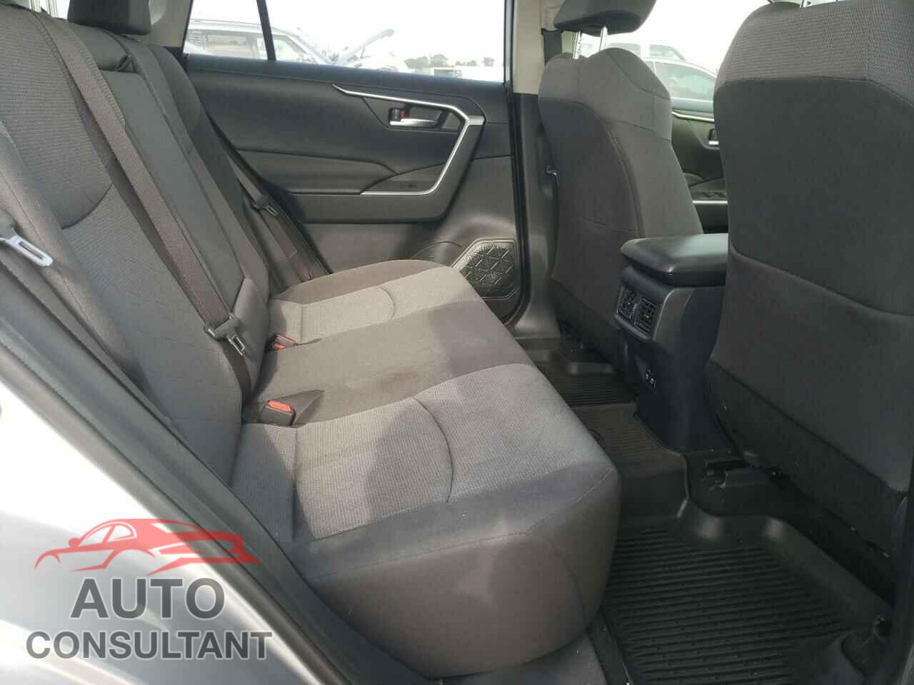 TOYOTA RAV4 2019 - JTMP1RFV3KD504928