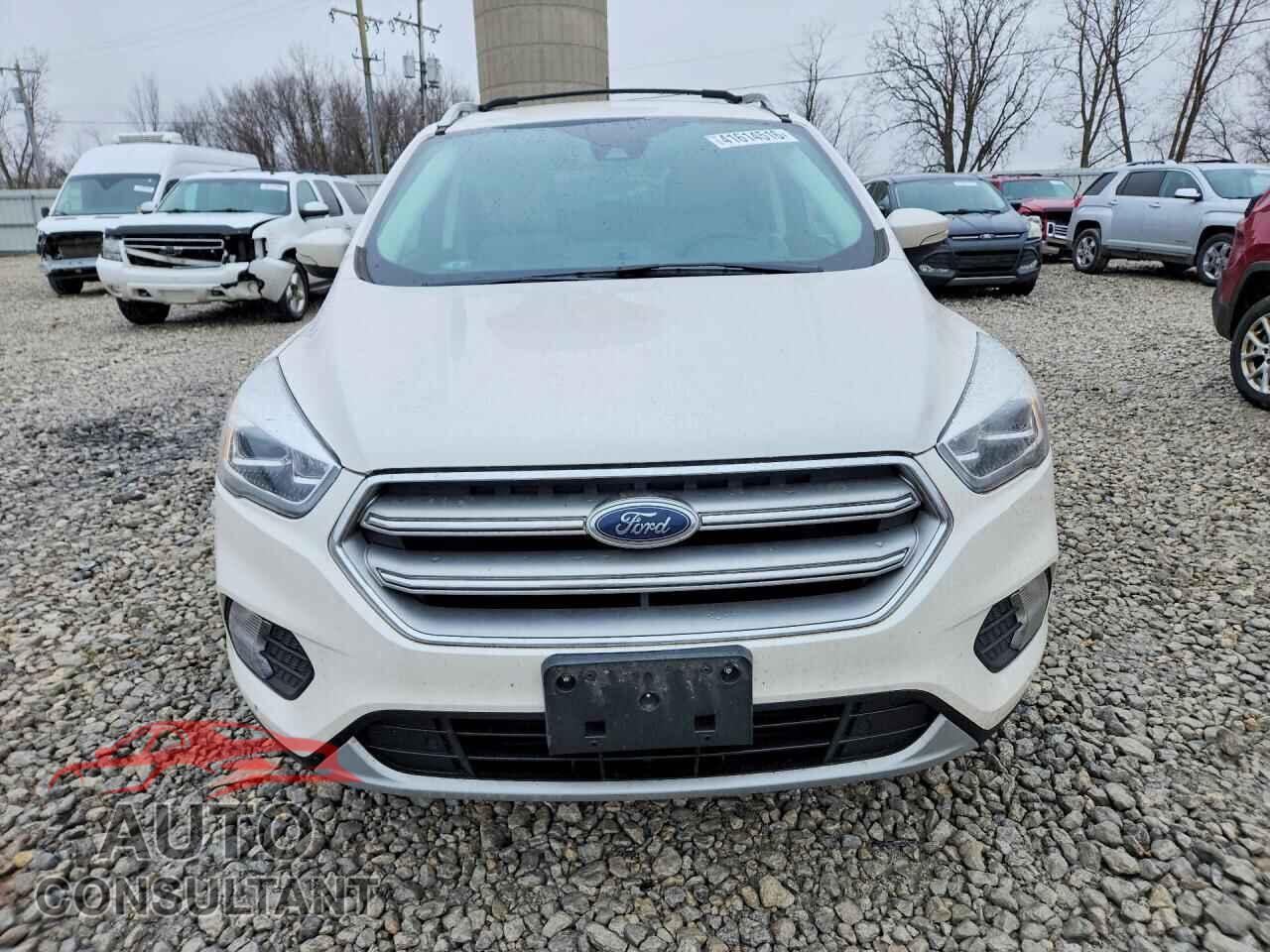 FORD ESCAPE 2017 - 1FMCU0J95HUE30721