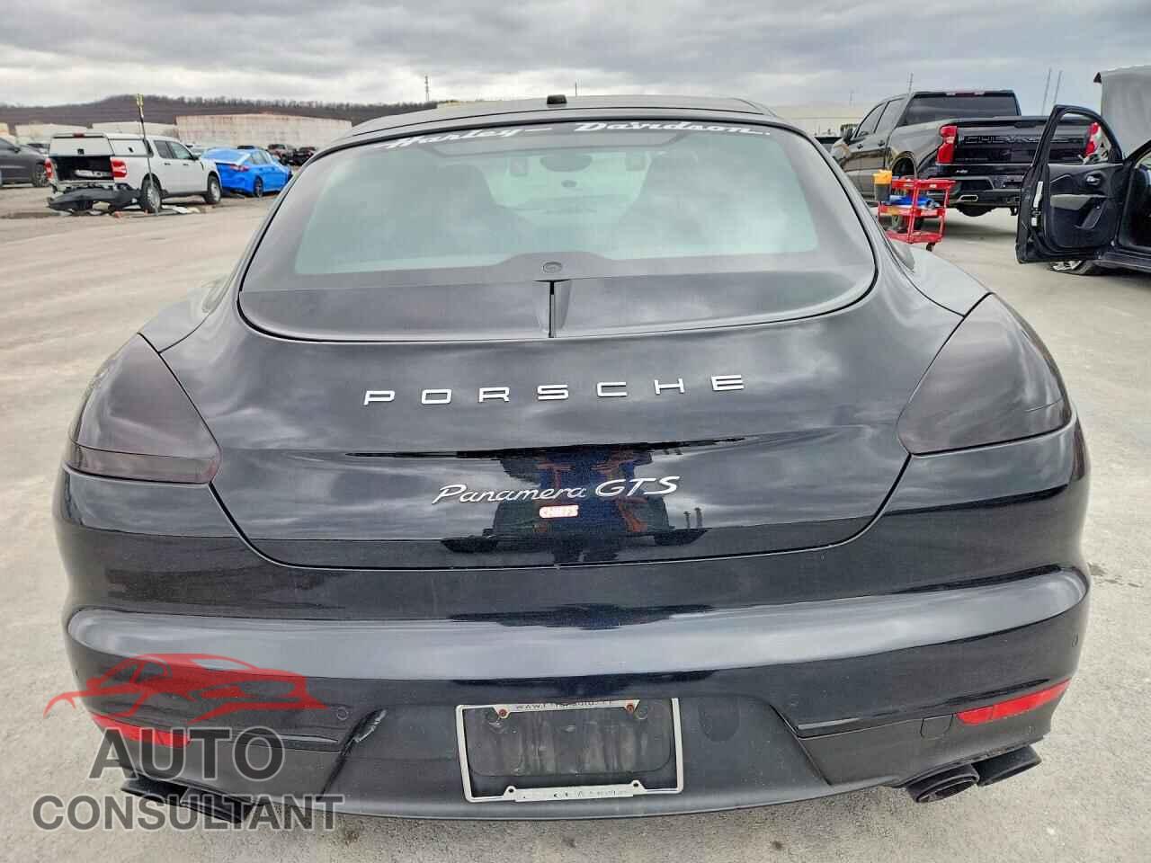 PORSCHE PANAMERA 2015 - WP0AF2A76FL081071