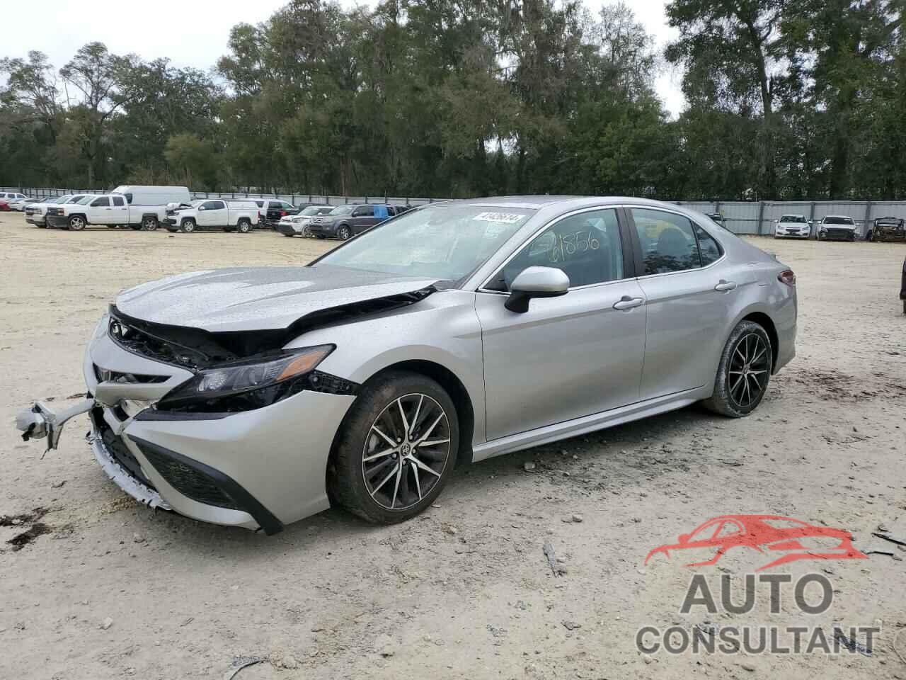 TOYOTA CAMRY 2021 - 4T1G11AK6MU560410