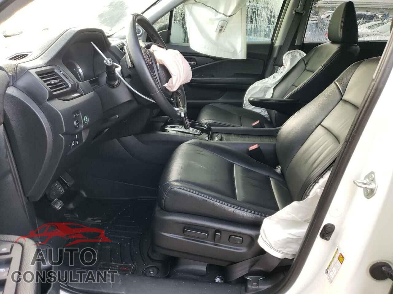 HONDA PILOT 2017 - 5FNYF6H96HB089125