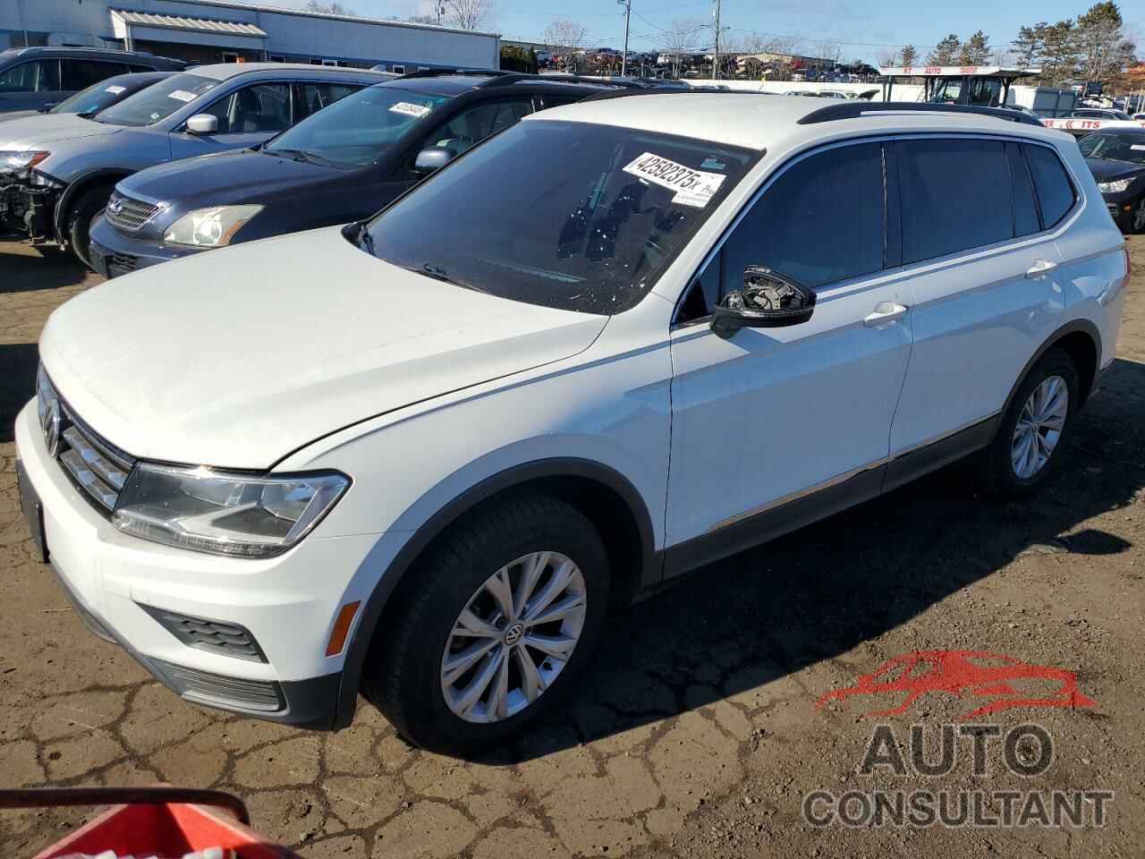 VOLKSWAGEN TIGUAN 2018 - 3VV3B7AX1JM068948