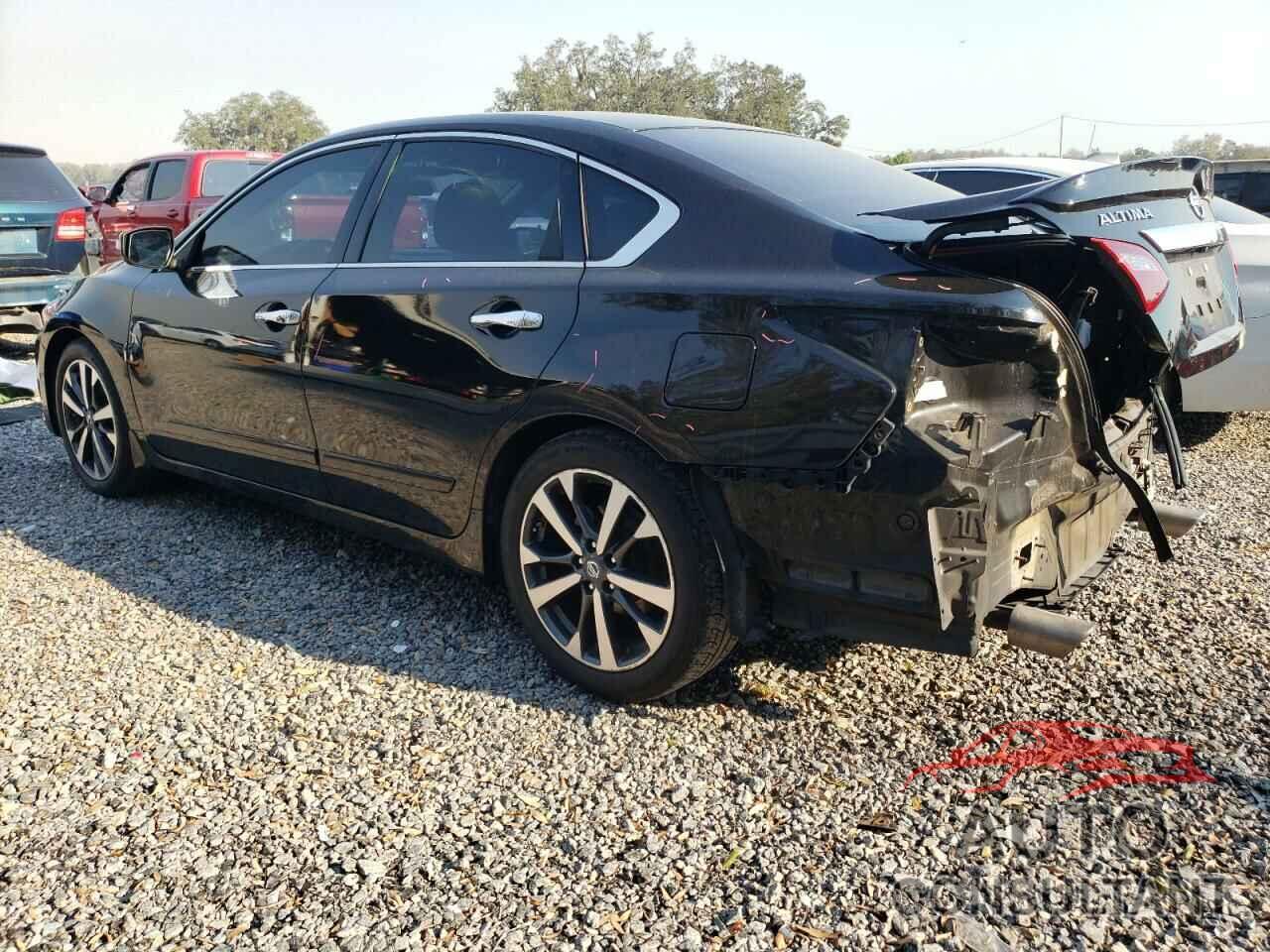 NISSAN ALTIMA 2017 - 1N4AL3AP4HC158348