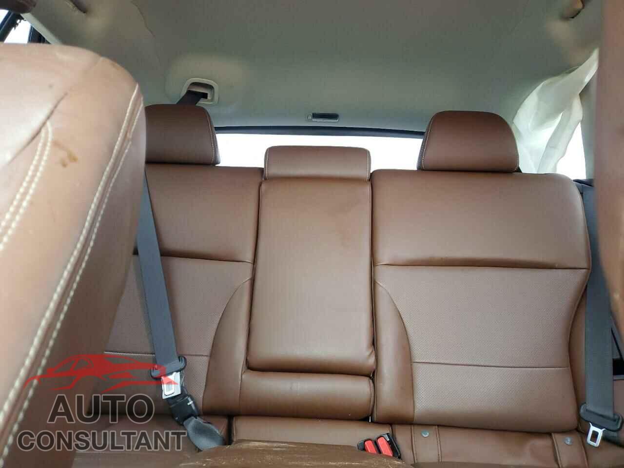 SUBARU OUTBACK 2018 - 4S4BSETC4J3217536