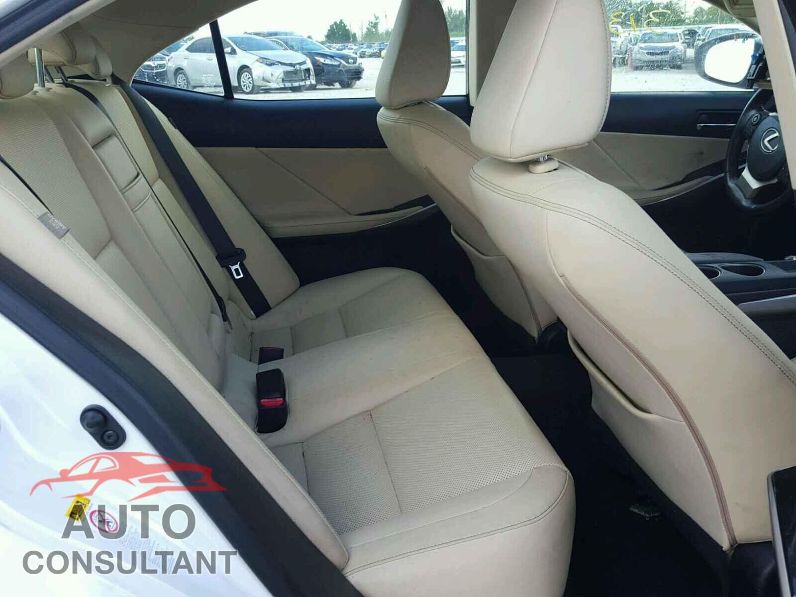 LEXUS IS 2016 - JTHBA1D20G5002155