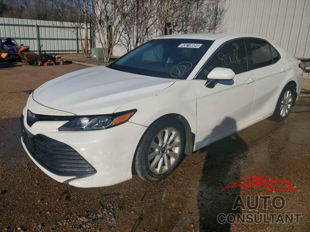 TOYOTA CAMRY 2018 - 4T1B11HK6JU548897
