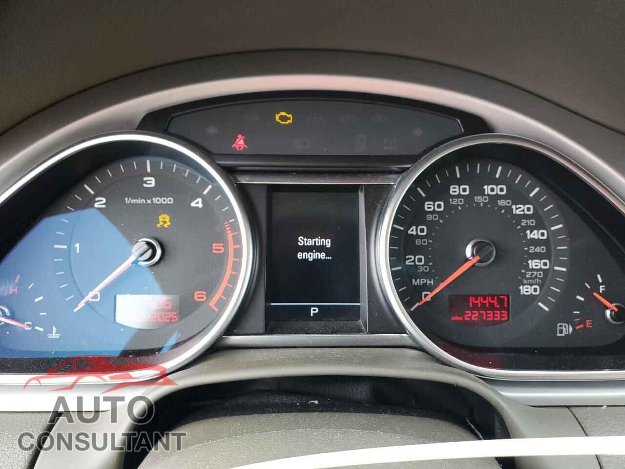 AUDI Q7 2011 - WA1VMAFE3BD001779