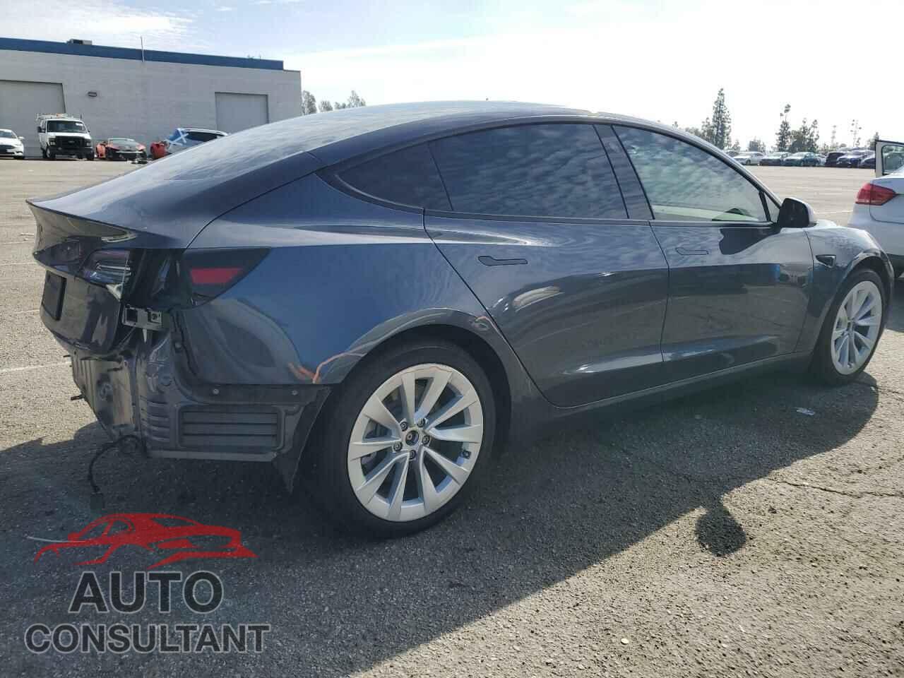 TESLA MODEL 3 2022 - 5YJ3E1EA8NF122152