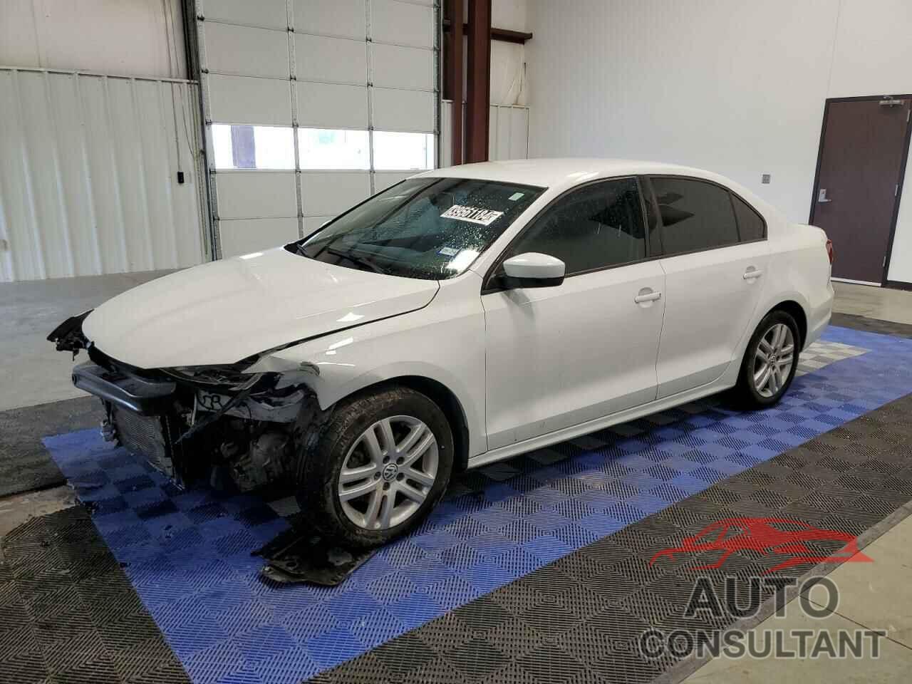 VOLKSWAGEN JETTA 2018 - 3VW2B7AJXJM251817