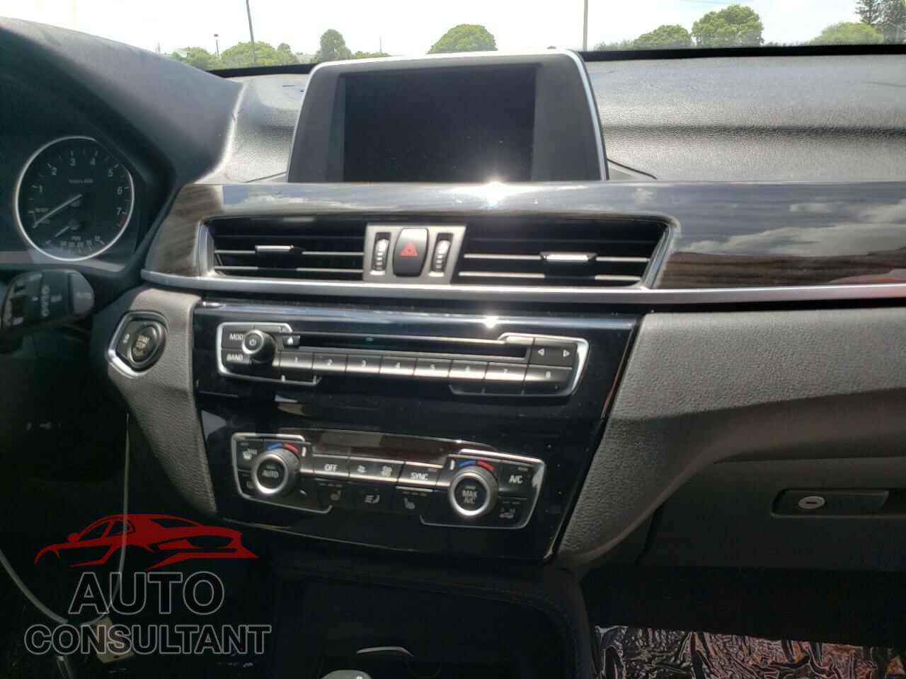 BMW X1 2017 - WBXHT3Z35H4A56907
