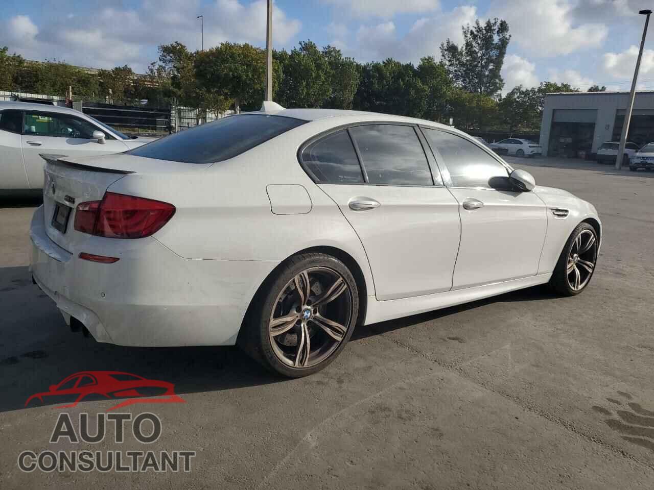 BMW M5 2013 - WBSFV9C56DD096389