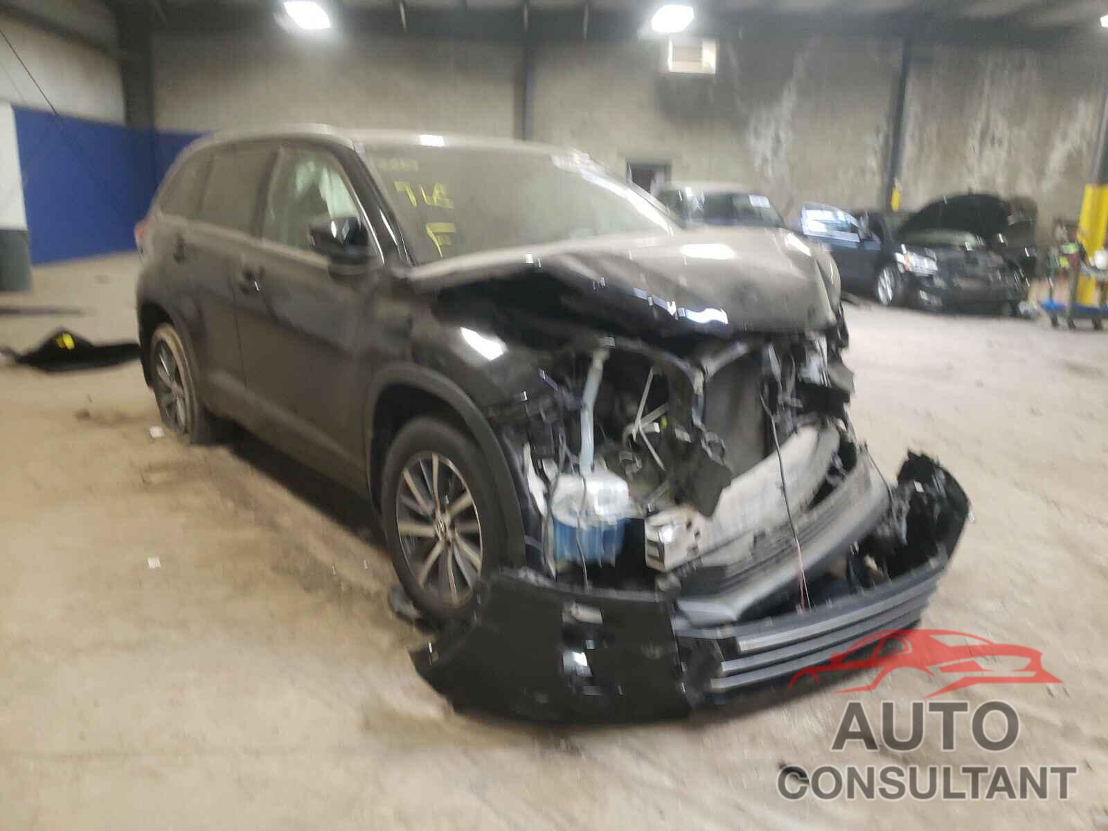 TOYOTA HIGHLANDER 2018 - 5TDJZRFH5JS529681