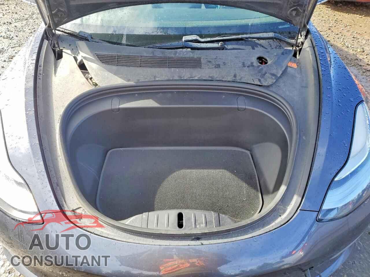 TESLA MODEL 3 2018 - 5YJ3E1EB4JF182836