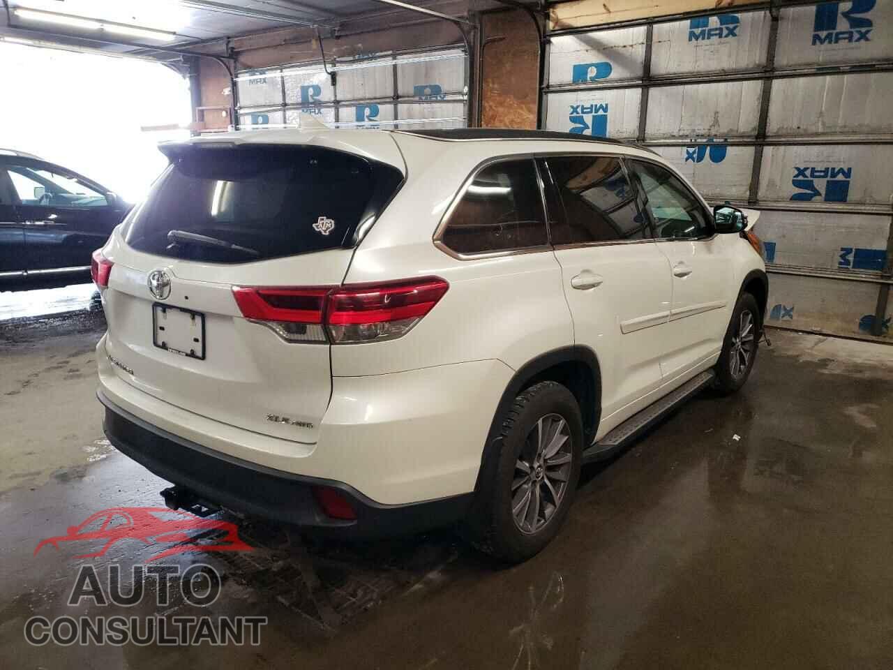 TOYOTA HIGHLANDER 2017 - 5TDJZRFH3HS511237
