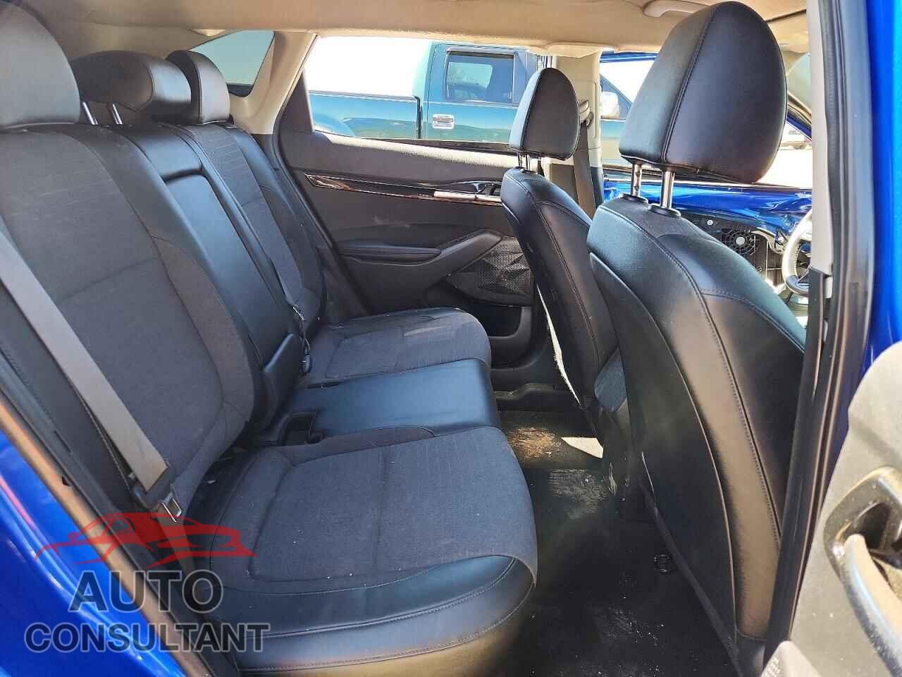 KIA SELTOS 2021 - KNDEU2AA4M7045565