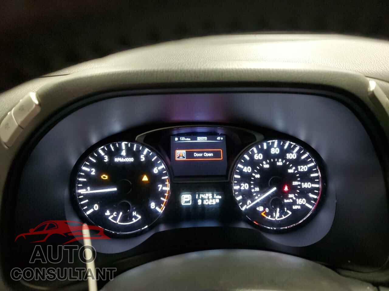NISSAN PATHFINDER 2014 - 5N1AR2MMXEC723391